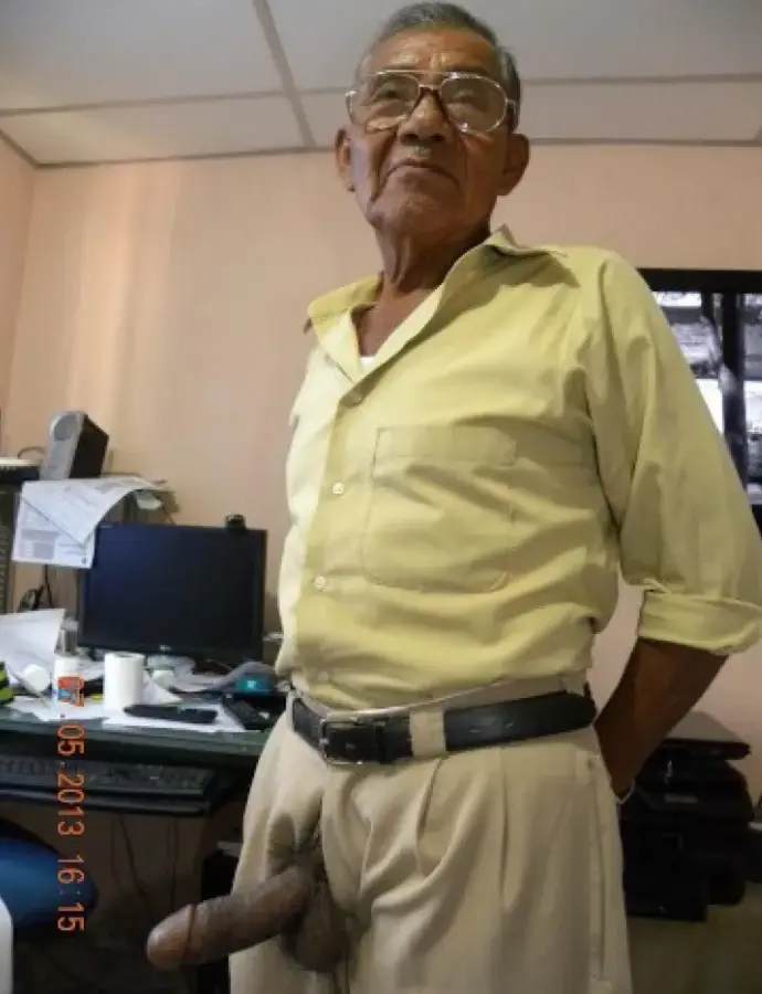 vovo indiano bem dotado pau duro sexo gay