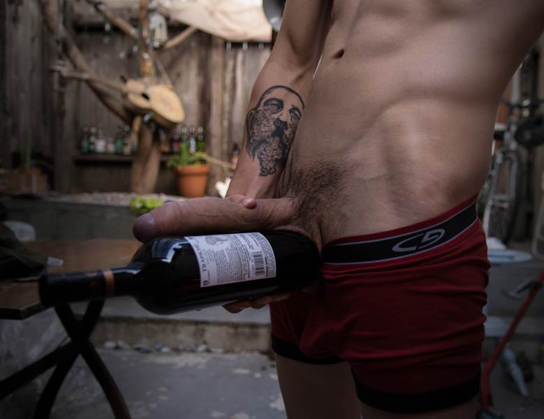 pau grandao garrafa de vinho