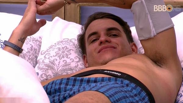 antonio short sem cueca bbb17 gemeo