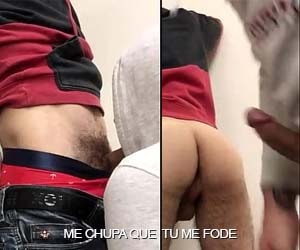 Me chupa que te dou a bunda - Banheiro Público