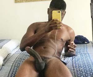 Moreno sarado com gozada na webcam